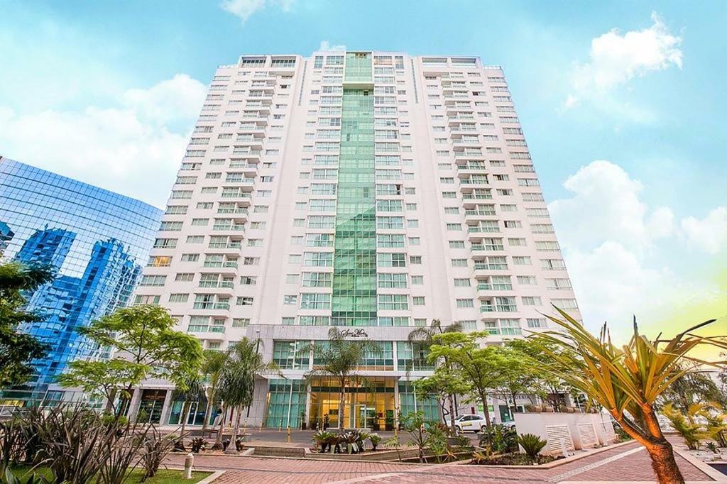 Ed Saint Moritz, Flat Com Garagem 01, Shn No Coracao De Brasilia Apartment Luaran gambar